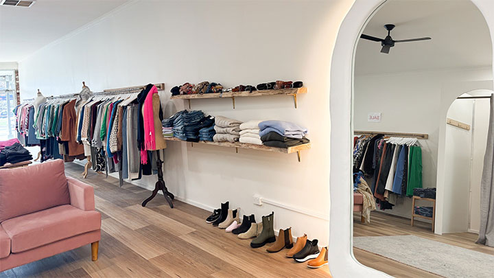 کاربردهای موبایل، چندشعبه‌ای و آنلاین