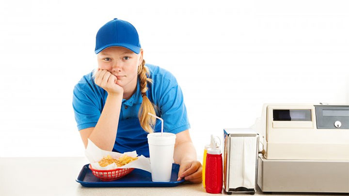 چالش‌های منحصر به فرد فست فودها در مدیریت