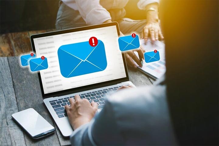 ایمیل مارکتینگ (Email Marketing)